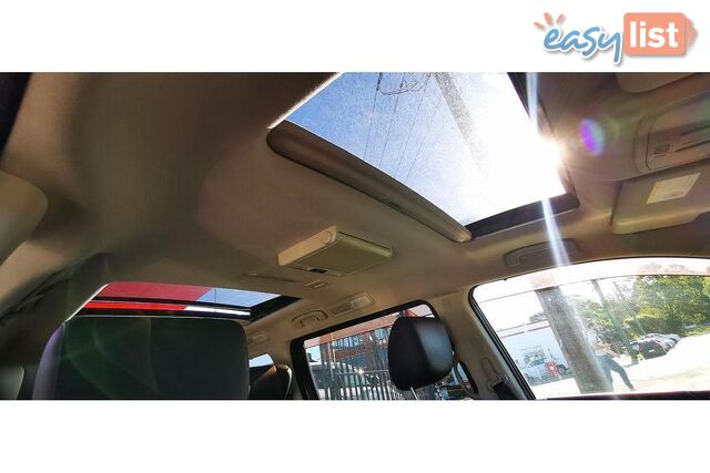 2010 NISSAN ELGRAND   OTHERCAR
