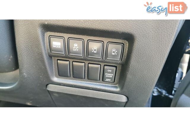 2010 NISSAN ELGRAND   OTHERCAR