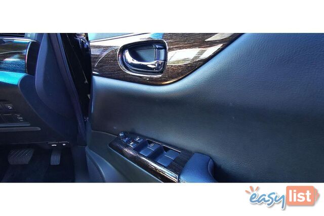 2010 NISSAN ELGRAND   OTHERCAR
