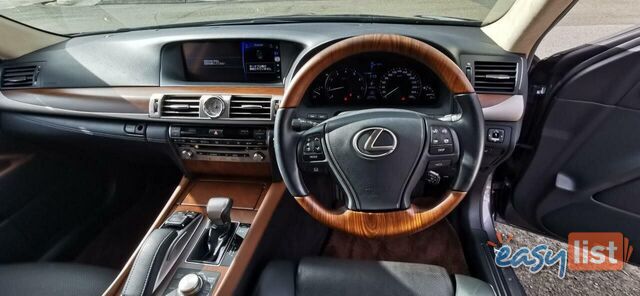 2017 LEXUS LS LS460  -