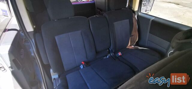 2010 MITSUBISHI DELICA D:5  -