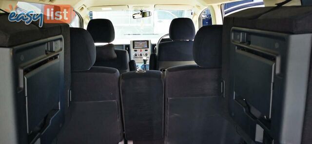 2010 MITSUBISHI DELICA D:5  -