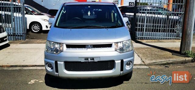 2010 MITSUBISHI DELICA D:5  -