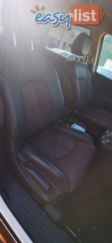 2010 NISSAN ELGRAND HIGHWAY STAR  COMMERCIAL