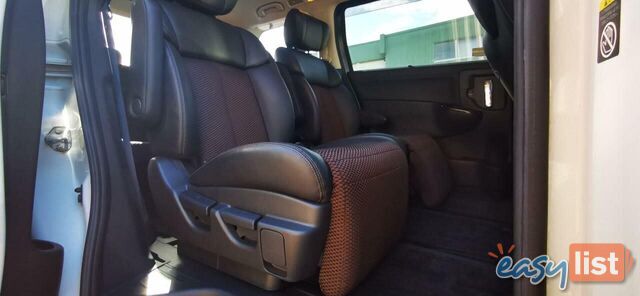 2010 NISSAN ELGRAND HIGHWAY STAR  COMMERCIAL