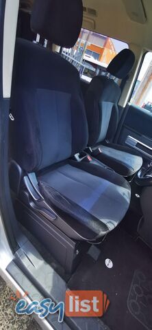 2010 MITSUBISHI DELICA D:5  -