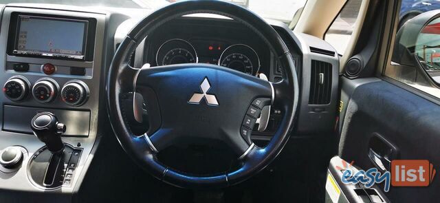 2010 MITSUBISHI DELICA D:5  -