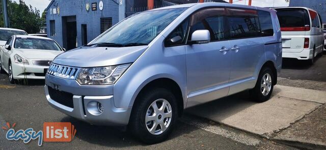 2010 MITSUBISHI DELICA D:5  -