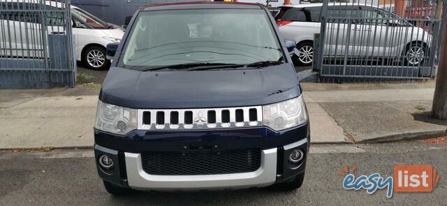 2011 MITSUBISHI DELICA D:5  -