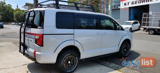 2023 MITSUBISHI DELICA D:5 CHAMONIX  -