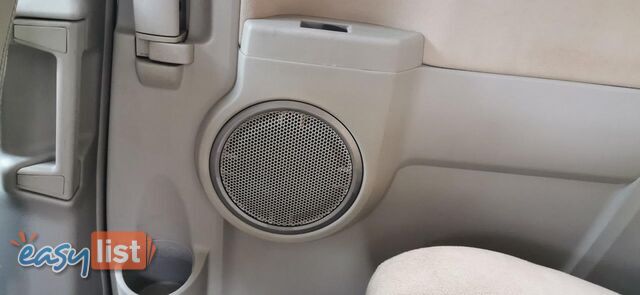 2007 MITSUBISHI DELICA D:5  COMMERCIAL