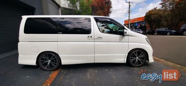 2009 NISSAN ELGRAND HIGHWAY STAR  -