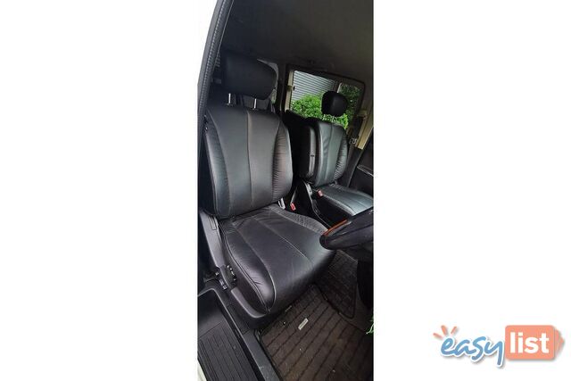 2010 NISSAN ELGRAND   OTHERCAR