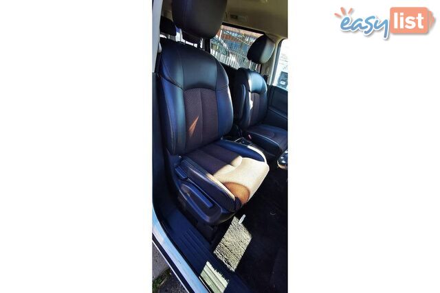 2010 NISSAN ELGRAND   OTHERCAR
