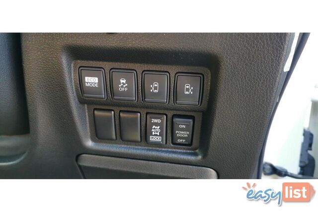 2010 NISSAN ELGRAND   OTHERCAR