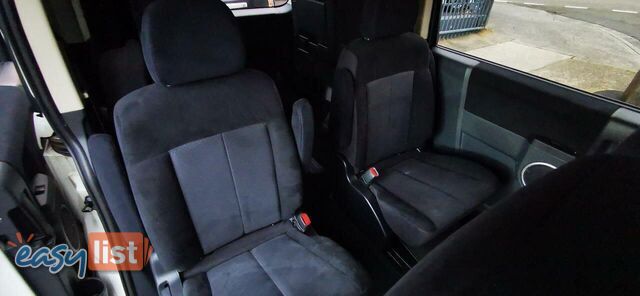 2010 MITSUBISHI DELICA D:5  -