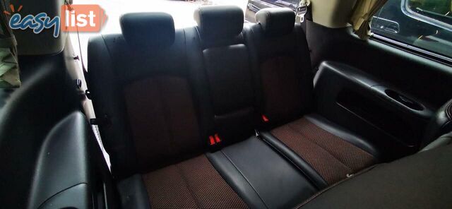 2010 NISSAN ELGRAND HIGHWAY STAR  COMMERCIAL