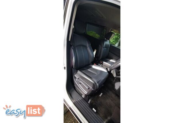 2011 NISSAN ELGRAND   OTHERCAR