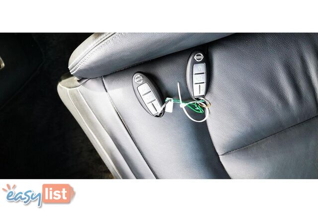 2011 NISSAN ELGRAND   OTHERCAR