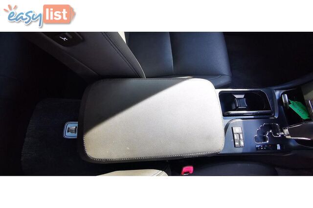 2008 TOYOTA CROWN   SEDAN