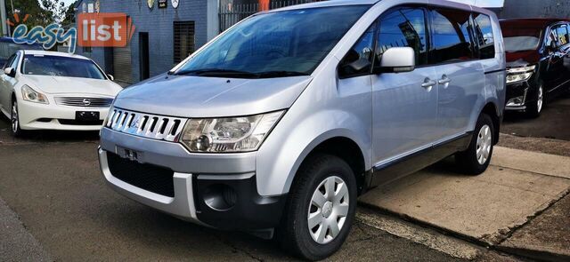 2009 MITSUBISHI DELICA D:5  -