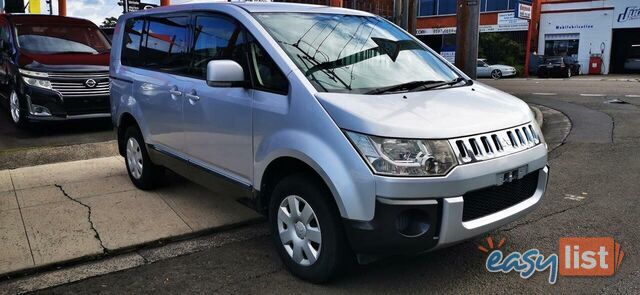 2009 MITSUBISHI DELICA D:5  -
