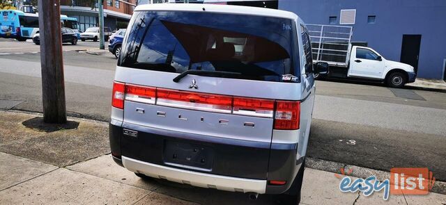 2009 MITSUBISHI DELICA D:5  -