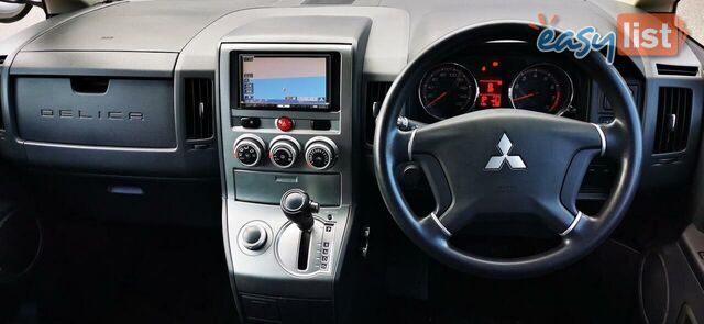 2009 MITSUBISHI DELICA D:5  -