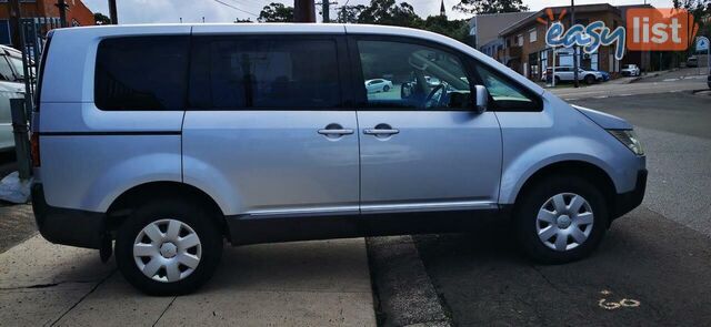 2009 MITSUBISHI DELICA D:5  -