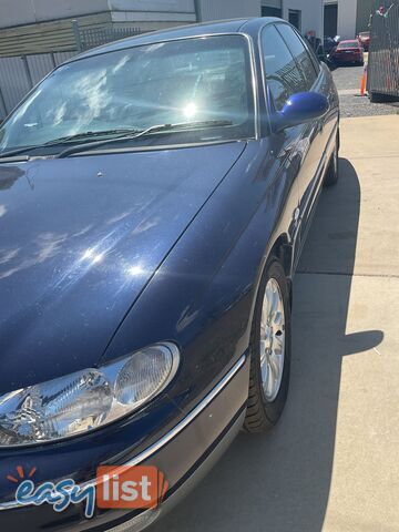 2001 Holden Statesman UNSPECIFIED UNSPECIFIED Sedan Automatic