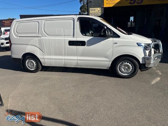 2019 HYUNDAI ILOAD 3S TWIN SWING TQ4 MY20 4D VAN
