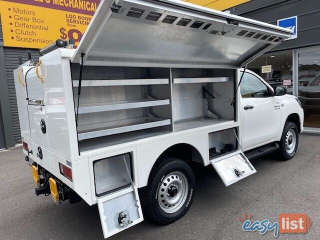 2021 TOYOTA HILUX SR 4X4 GUN126R CCHAS