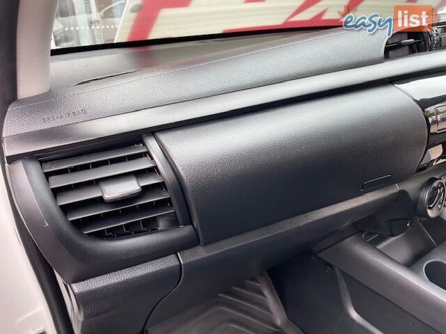 2021 TOYOTA HILUX SR 4X4 GUN126R CCHAS