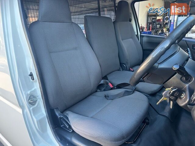 2013 TOYOTA HIACE LWB KDH201R MY12 UPGRADE 4D VAN