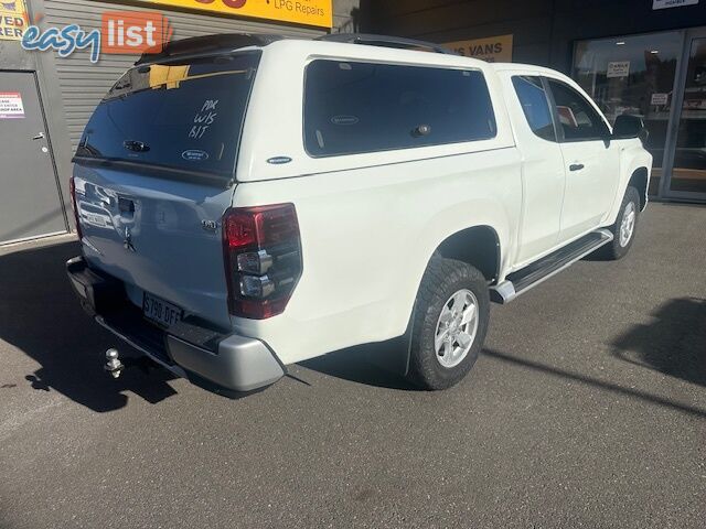 2018 MITSUBISHI TRITON GLX PLUS 4X4 MR MY19 CLUB CAB PUP