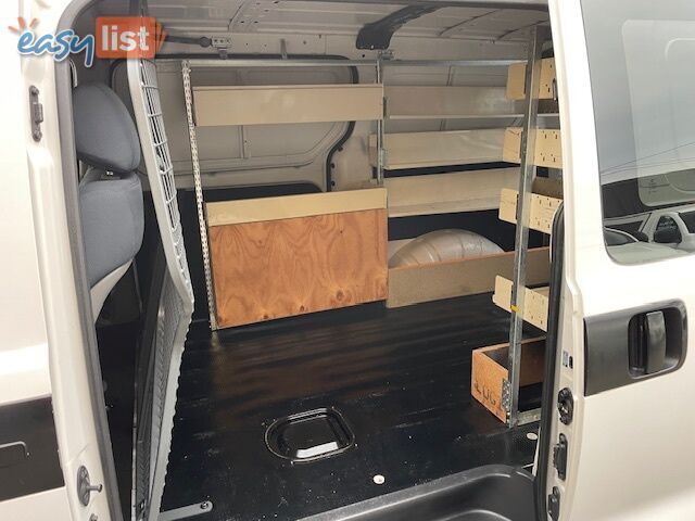 2014 HYUNDAI ILOAD  TQ MY15 4D VAN