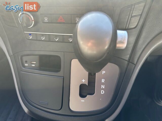 2019 HYUNDAI ILOAD 3S TWIN SWING TQ4 MY19 4D VAN