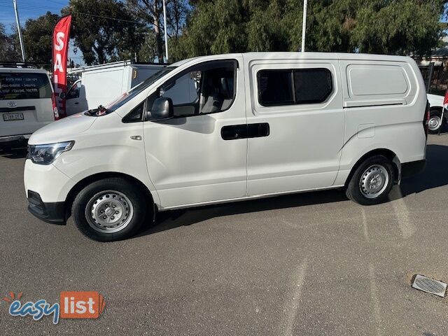 2019 HYUNDAI ILOAD 3S TWIN SWING TQ4 MY19 4D VAN