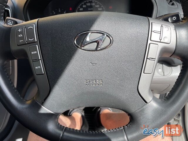 2017 HYUNDAI IMAX  TQ SERIES 2 TQ3 MY17 4D WAGON