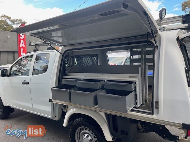 2018 ISUZU D-MAX SX 4X4 TF MY18 SPACE CCHAS