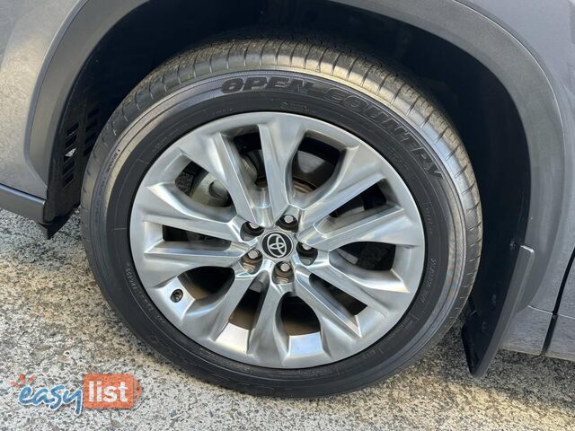 2022 TOYOTA KLUGER GRANDE AWD GSU75R WAGON