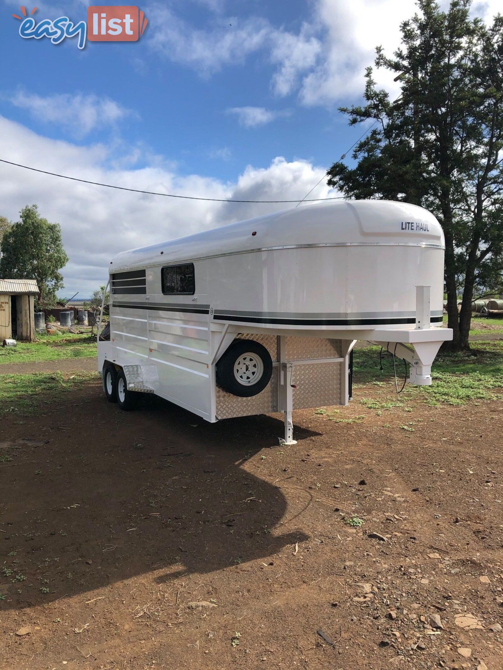 Trailers At Tsc - 3yzf9vx