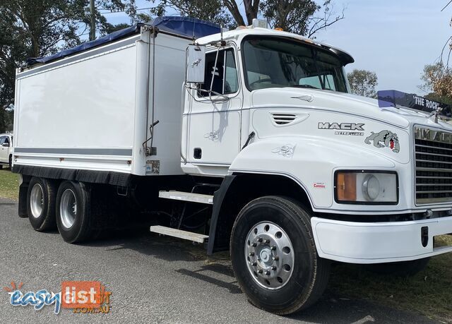2004 MACK METROLINER TIPPER