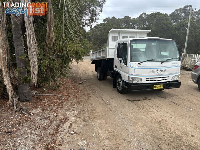 2001 MAZDA  T46000A