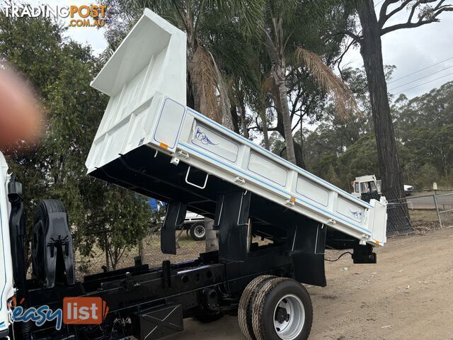 2001 MAZDA  T46000A